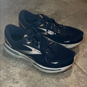 Brooks Adrenaline GTS 23 Navy, Peach and White Athletic Shoes